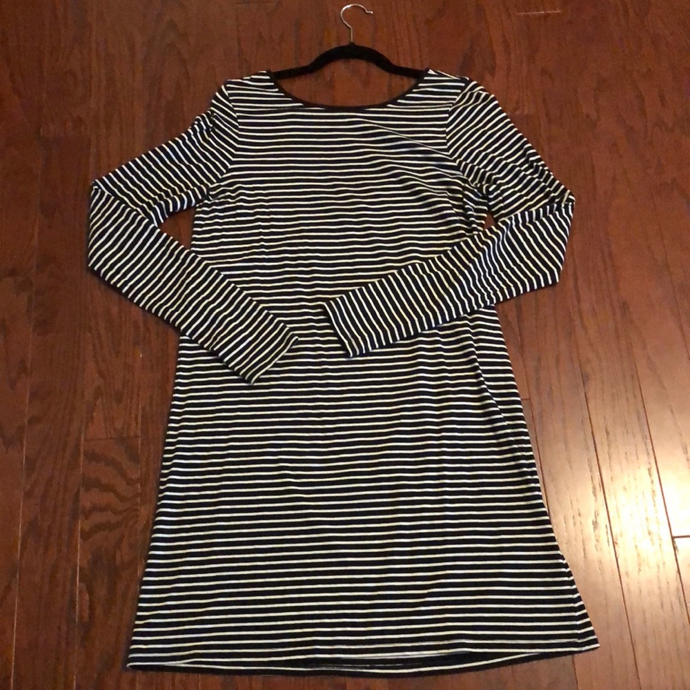 Express Black & White T-Shirt Dress